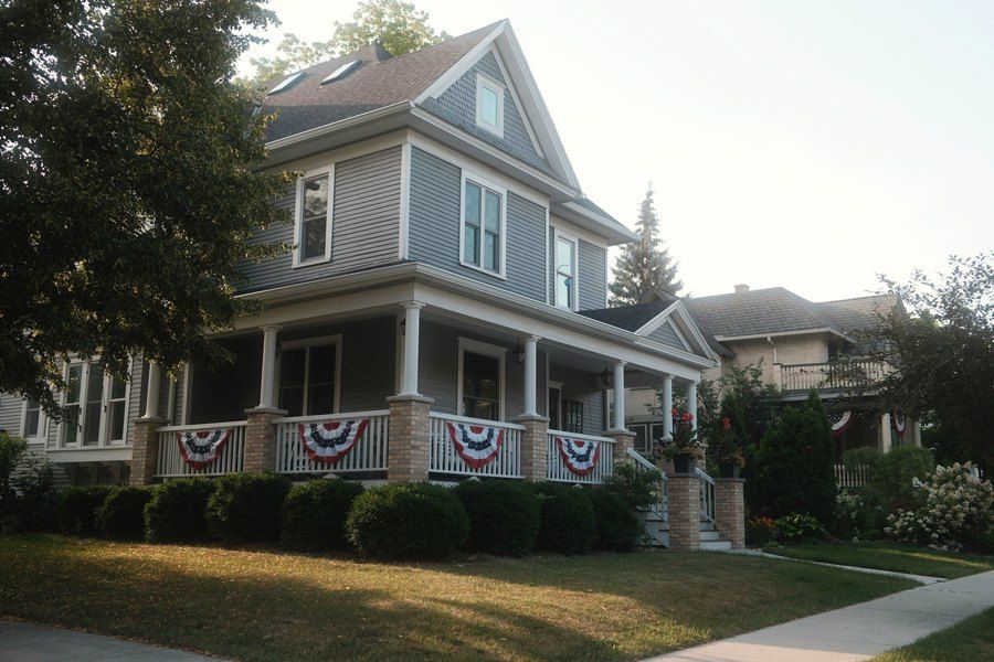 Roof #3394 in Manheim, from the street