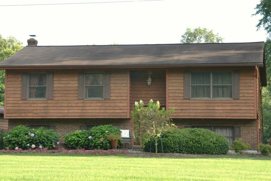 Roof #3407 in Ephrata, from the street